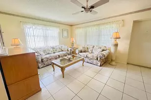 41 Lyndhurst B, Deerfield Beach, FL 33442 - Photo 5