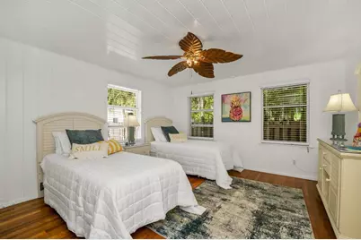 813 SE 14th Court, Fort Lauderdale, FL 33316 - Photo 13