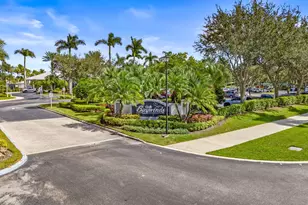 9139 Bay Harbour Cir, West Palm Beach, FL 33411 - Photo 23