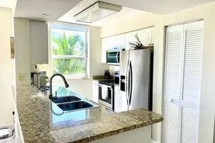 19501 W Country Club Dr, Aventura, FL 33180 - Photo 3