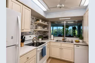 5570 Tamberlane Circle #331, Palm Beach Gardens, FL 33418 - Photo 17