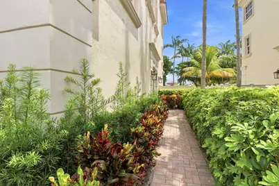 5570 NE Trieste Way, Boca Raton, FL 33487 - Photo 5