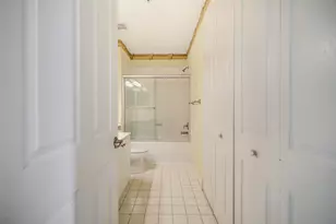 3600 Oaks Clubhouse Dr, Pompano Beach, FL 33069 - Photo 19