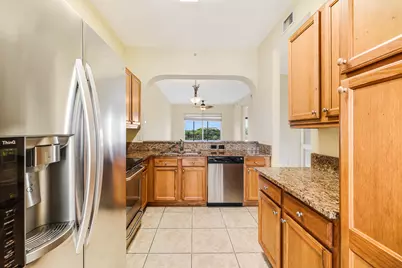 3600 Oaks Clubhouse Drive #505, Pompano Beach, FL 33069 - Photo 7