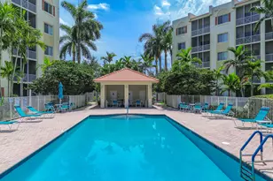 3600 Oaks Clubhouse Dr, Pompano Beach, FL 33069 - Photo 25