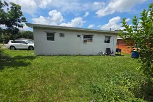 516 N 19th St, Fort Pierce, FL 34950 - Photo 7