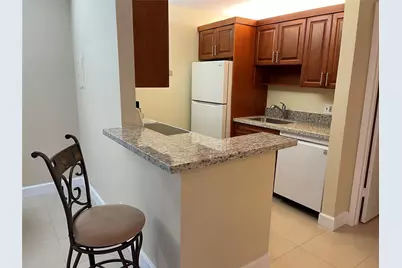 26 Crossings Circle #G, Boynton Beach, FL 33435 - Photo 3