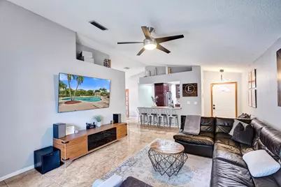 1948 SW 177th Avenue, Miramar, FL 33029 - Photo 9