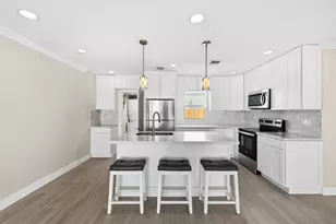 2000 NE 17th Ct, Fort Lauderdale, FL 33305 - Photo 11