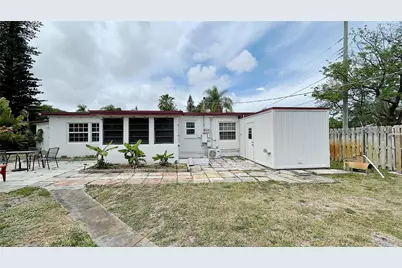 213 SW 3rd Place, Dania Beach, FL 33004 - Photo 13