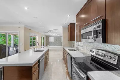 317 NE 2nd Street, Boca Raton, FL 33432 - Photo 9