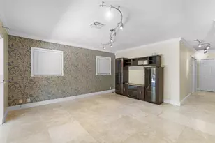 317 NE 2nd St, Boca Raton, FL 33432 - Photo 15