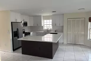 56 Gables Blvd, Weston, FL 33326 - Photo 7