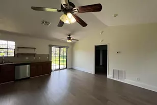 720 3rd St SW, Vero Beach, FL 32962 - Photo 3