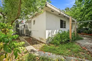 1170 71st St, Miami Beach, FL 33141 - Photo 35