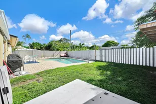 2171 SW 36th Terrace, Fort Lauderdale, FL 33312 - Photo 5