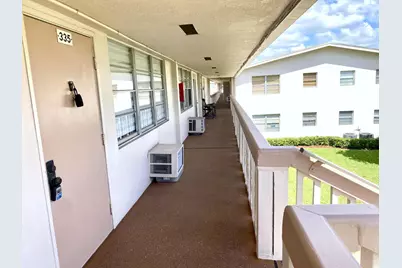 335 Farnham P, Deerfield Beach, FL 33442 - Photo 25