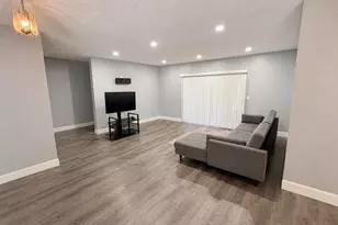 7975 NW 8th St, Margate, FL 33063 - Photo 5
