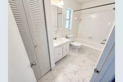7975 NW 8th Street, Margate, FL 33063 - Photo 5