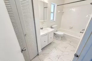 7975 NW 8th St, Margate, FL 33063 - Photo 5