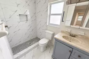 7975 NW 8th St, Margate, FL 33063 - Photo 11