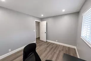 7975 NW 8th St, Margate, FL 33063 - Photo 15