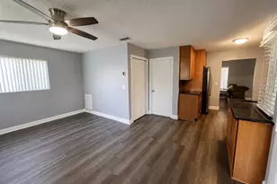 7975 NW 8th St, Margate, FL 33063 - Photo 11