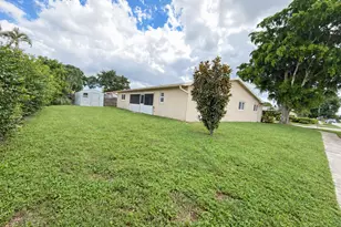 7975 NW 8th St, Margate, FL 33063 - Photo 21