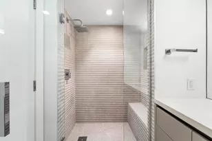 2000 Island Blvd, Aventura, FL 33160 - Photo 11