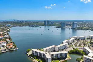 2000 Island Blvd, Aventura, FL 33160 - Photo 53