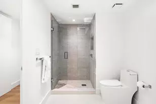 2000 Island Blvd, Aventura, FL 33160 - Photo 31