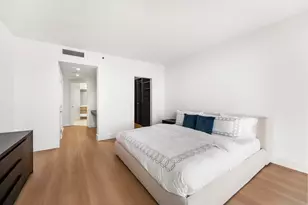2000 Island Blvd, Aventura, FL 33160 - Photo 37