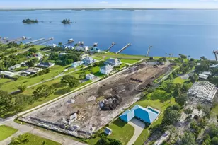 13225 N Indian River Dr, Sebastian, FL 32958 - Photo 11