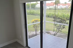 215 E Normandy E, Delray Beach, FL 33484 - Photo 11
