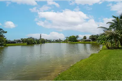 217 Parkwood Drive S, Royal Palm Beach, FL 33411 - Photo 31