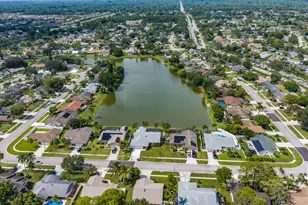 217 Parkwood Dr S, Royal Palm Beach, FL 33411 - Photo 37