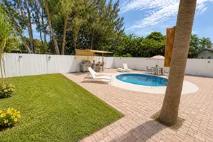 327 Lancaster St, Boca Raton, FL 33487 - Photo 25