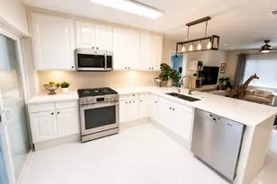 327 Lancaster St, Boca Raton, FL 33487 - Photo 1