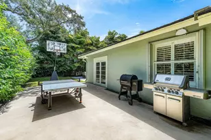 2815 Hampton Cir E, Delray Beach, FL 33445 - Photo 11