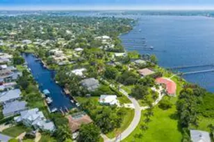2070 NW Pine Tree Way, Stuart, FL 34994 - Photo 29