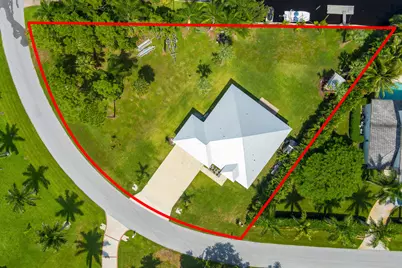 2070 NW Pine Tree Way, Stuart, FL 34994 - Photo 3