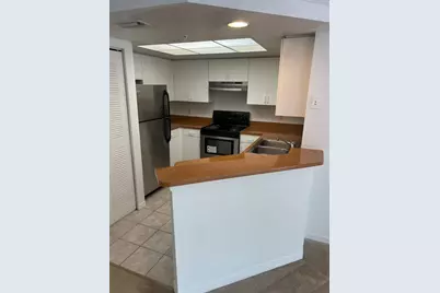 4177 N Haverhill Road #810, West Palm Beach, FL 33417 - Photo 13
