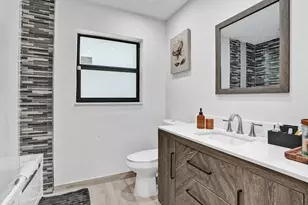 7387 NW 34th St, Lauderhill, FL 33319 - Photo 13