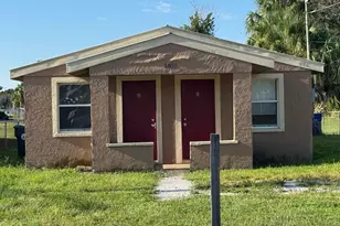 1403 Avenue M, Fort Pierce, FL 34950 - Photo 1