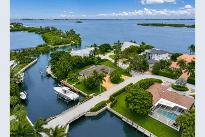 2 Island Road, Sewalls Point, FL 34996 - Photo 3