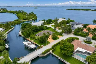 2 Island Rd, Sewalls Point, FL 34996 - Photo 3
