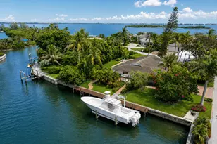 2 Island Rd, Sewalls Point, FL 34996 - Photo 5