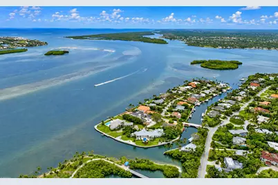 2 Island Road, Sewalls Point, FL 34996 - Photo 7