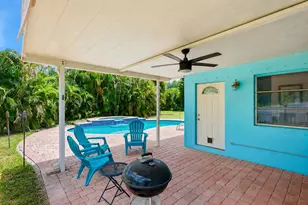 156 Granada Dr, Palm Springs, FL 33461 - Photo 15