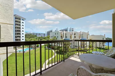 372 Golfview Road #403, North Palm Beach, FL 33408 - Photo 13